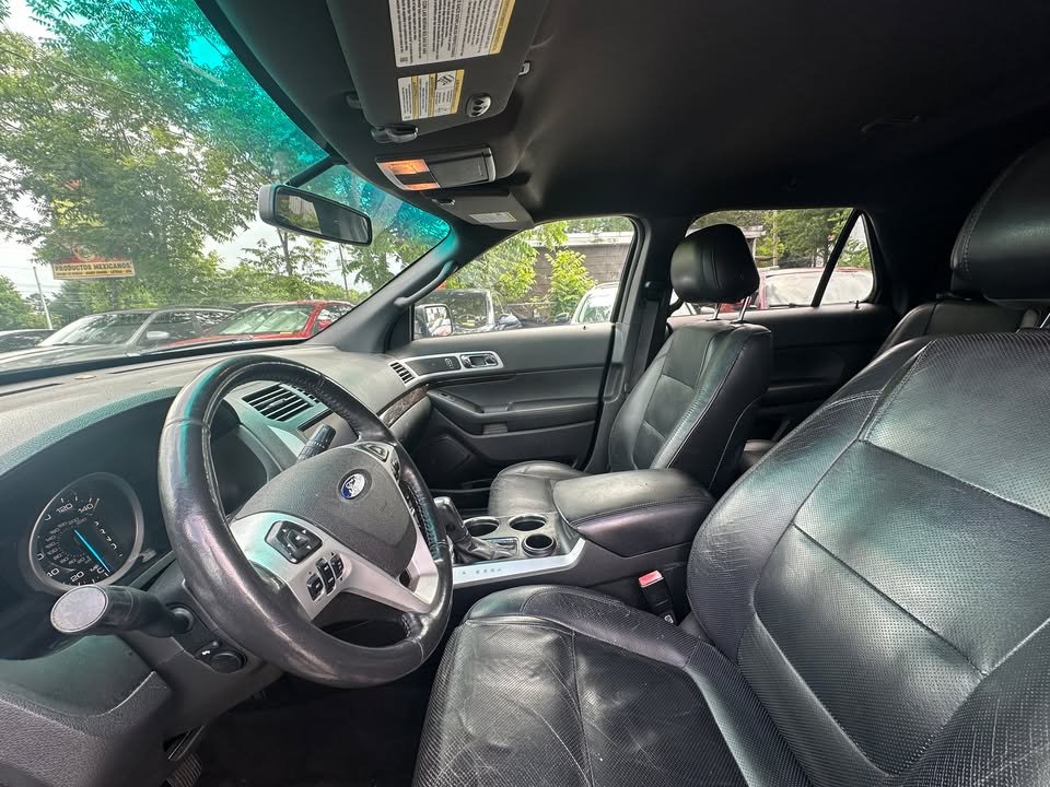 2013 Ford Explorer - $6,200