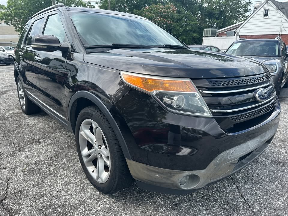 2013 Ford Explorer - $6,200