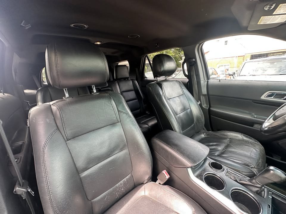 2013 Ford Explorer - $6,200