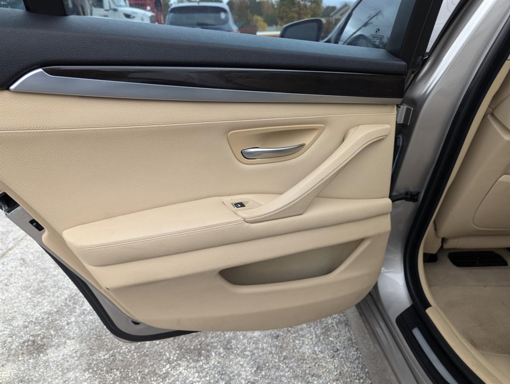2011 BMW MDX 535i photo