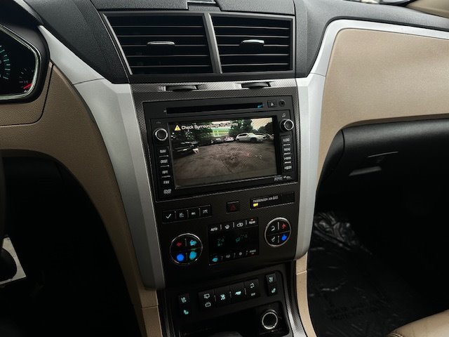 2010 Chevrolet Traverse LTZ photo