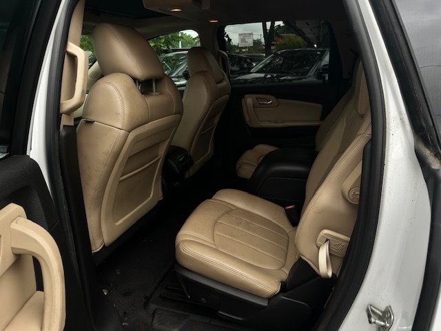 2010 Chevrolet Traverse LTZ photo