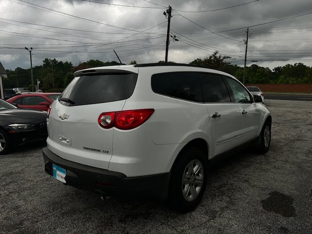 2010 Chevrolet Traverse LTZ photo