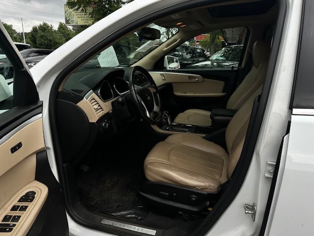 2010 Chevrolet Traverse LTZ photo