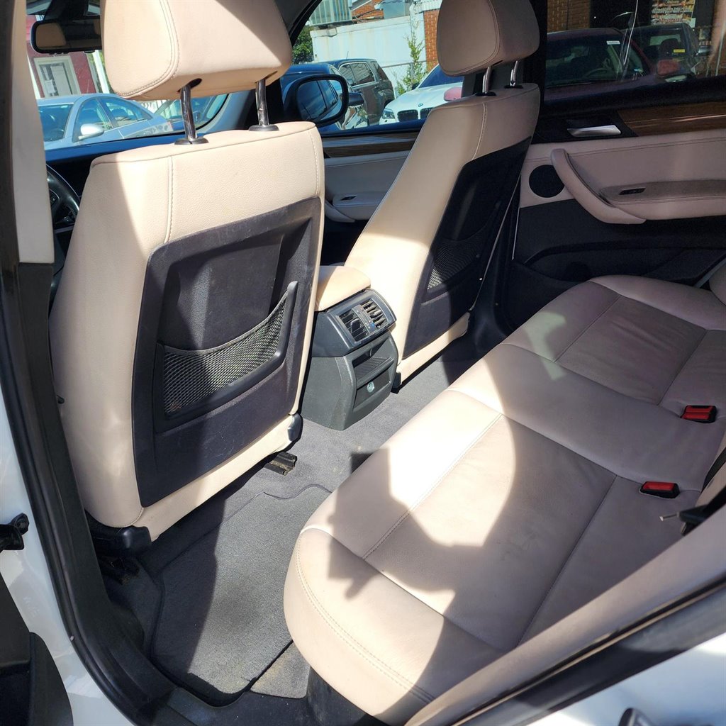 2011 BMW X3 xDrive28i photo