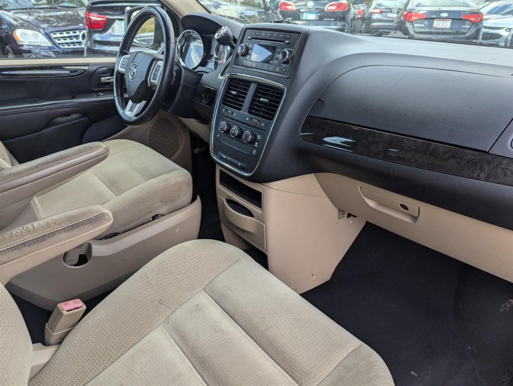 2015 Dodge Grand Caravan SE photo