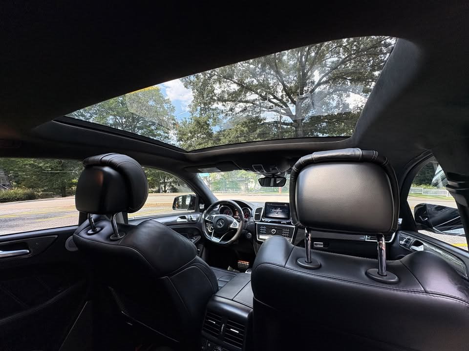 2016 Mercedes-Benz E-Class - $40,000
