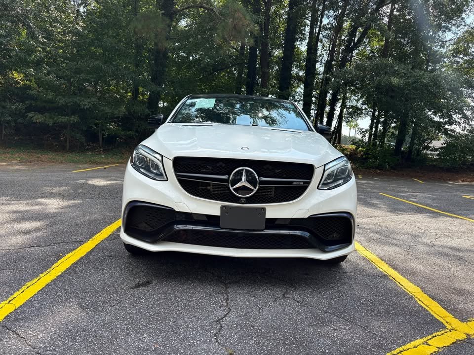 2016 Mercedes-Benz E-Class - $40,000