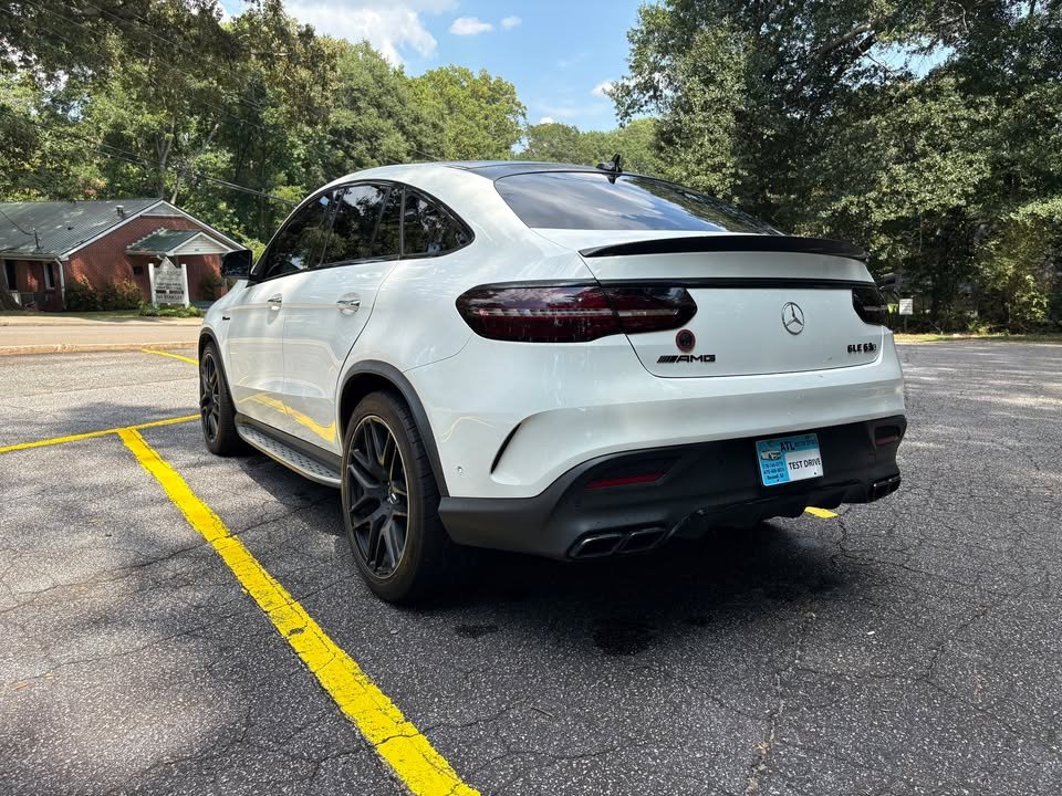 2016 Mercedes-Benz E-Class - $40,000
