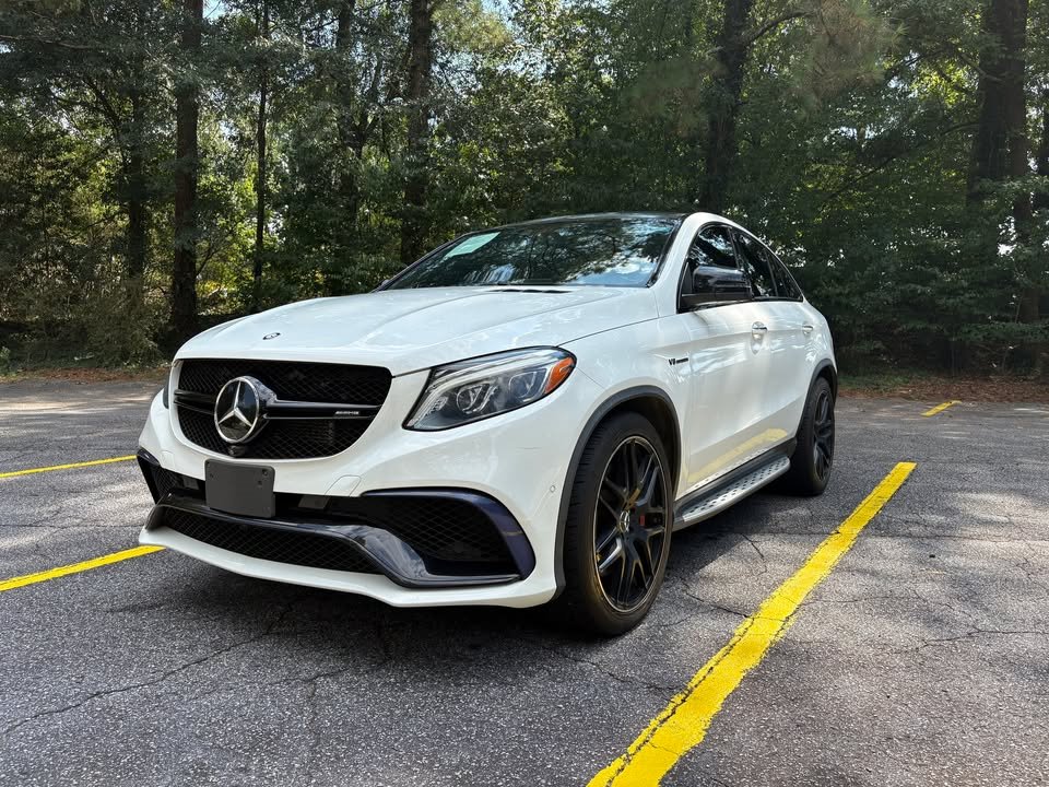 2016 Mercedes-Benz E-Class - $40,000