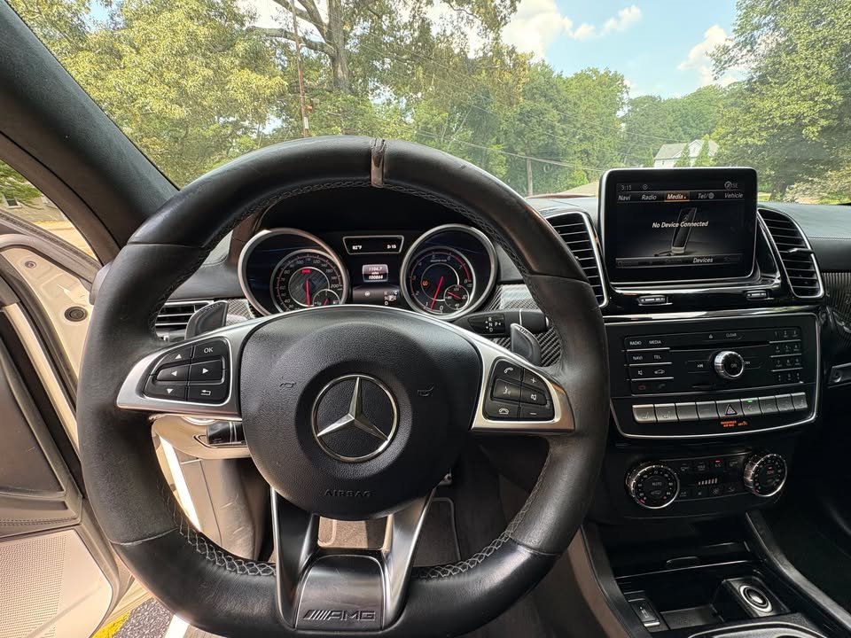 2016 Mercedes-Benz E-Class - $40,000