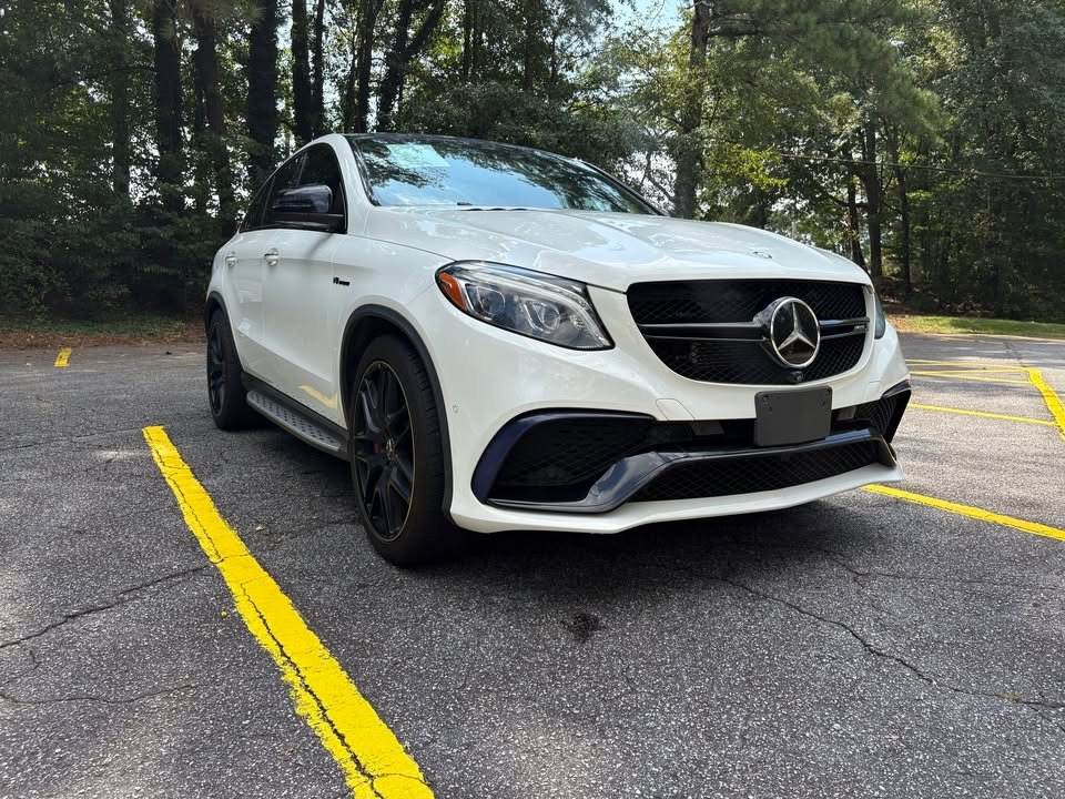 2016 Mercedes-Benz E-Class - $40,000