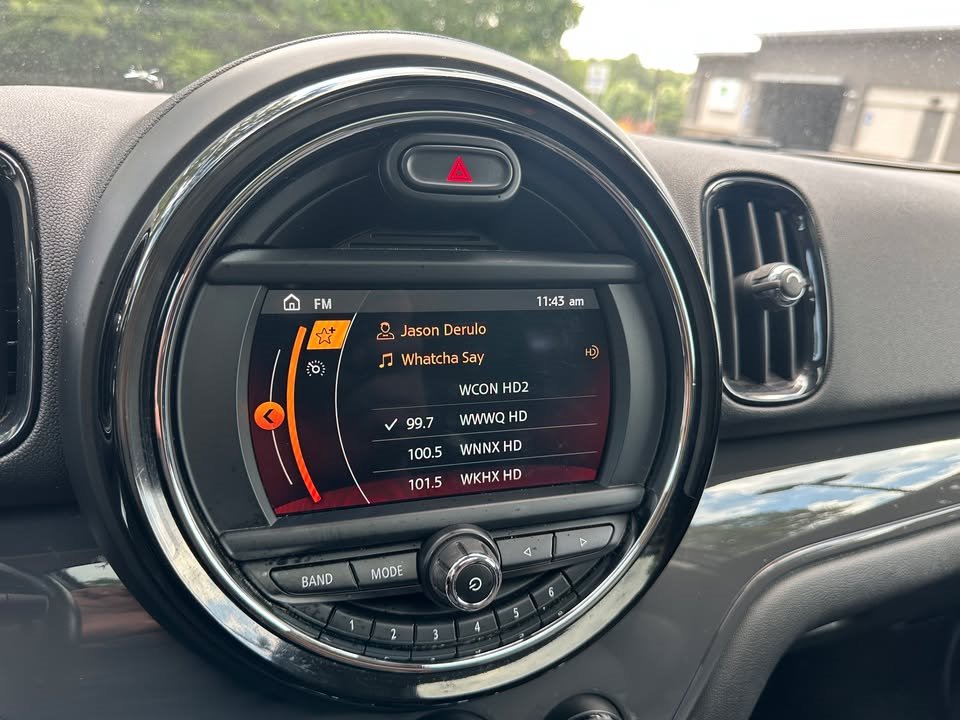 2018 MINI Countryman - $8,999