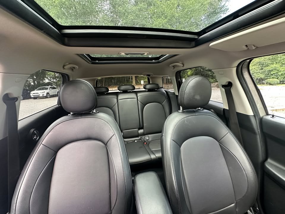 2018 MINI Countryman - $8,999