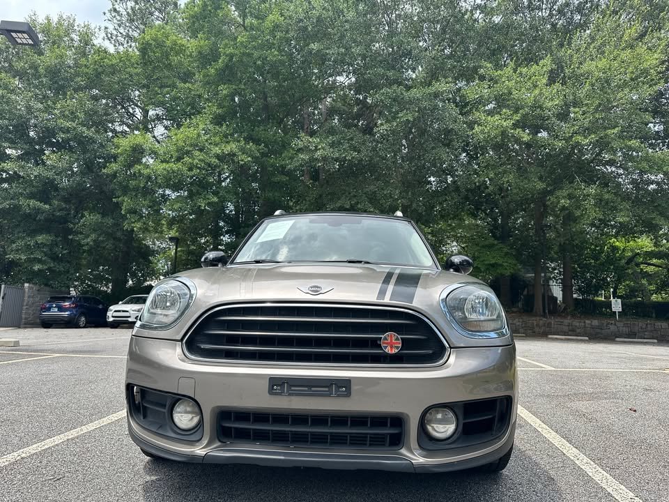2018 MINI Countryman - $8,999