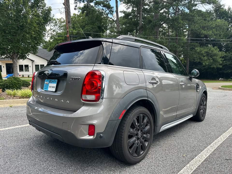 2018 MINI Countryman - $8,999