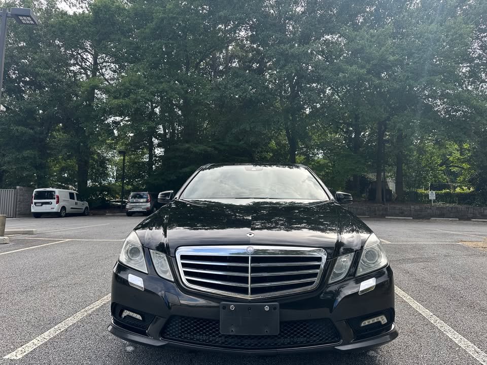 2011 Mercedes-Benz E-Class - $6,900