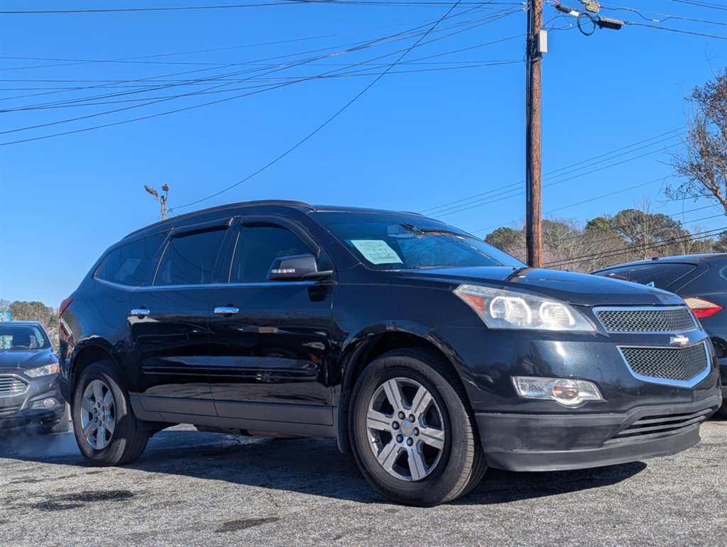 2011 Chevrolet Traverse LT photo