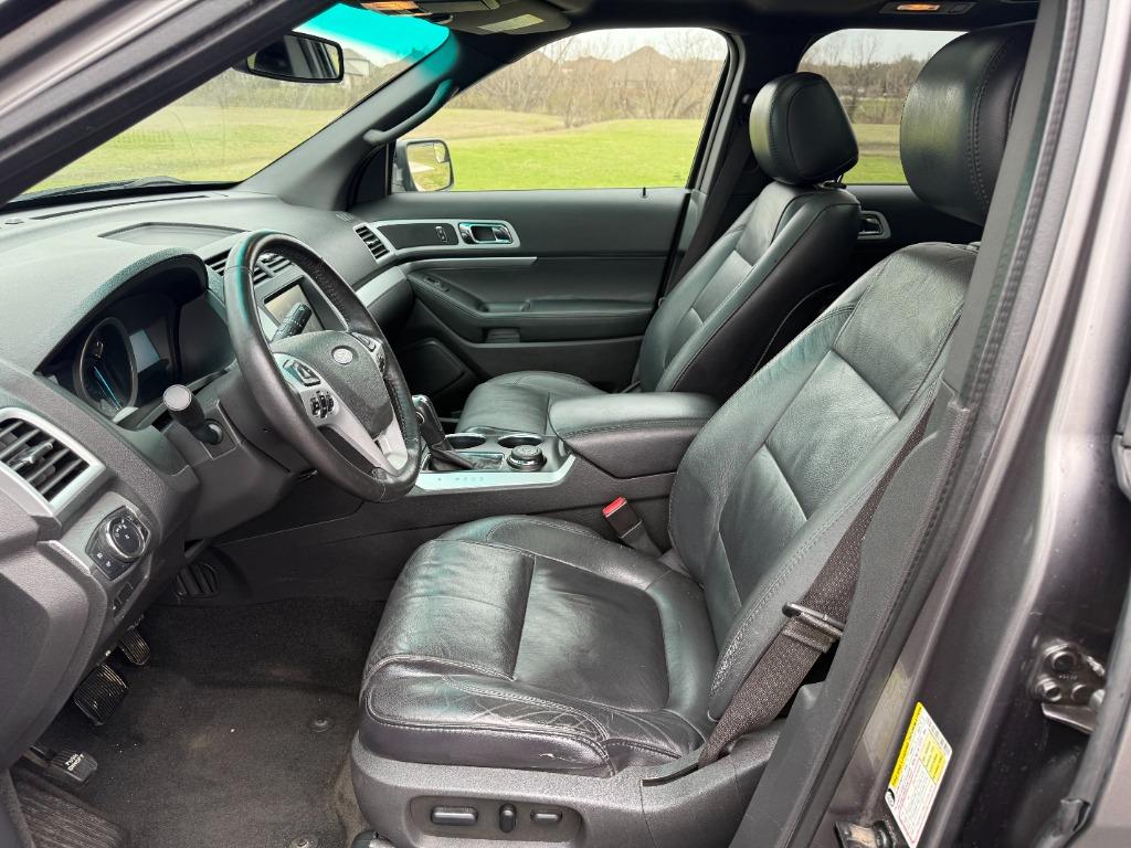 2011 Ford Explorer XLT photo