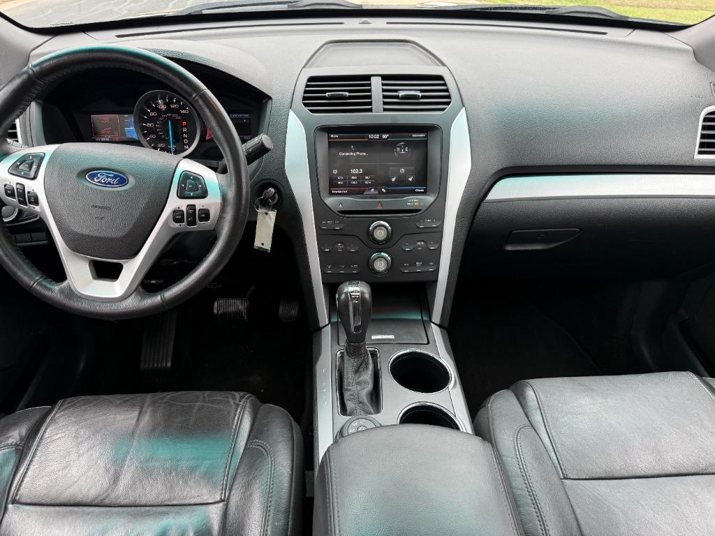 2011 Ford Explorer XLT photo