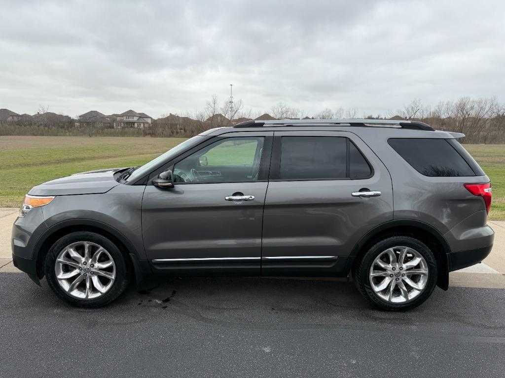 2011 Ford Explorer XLT photo