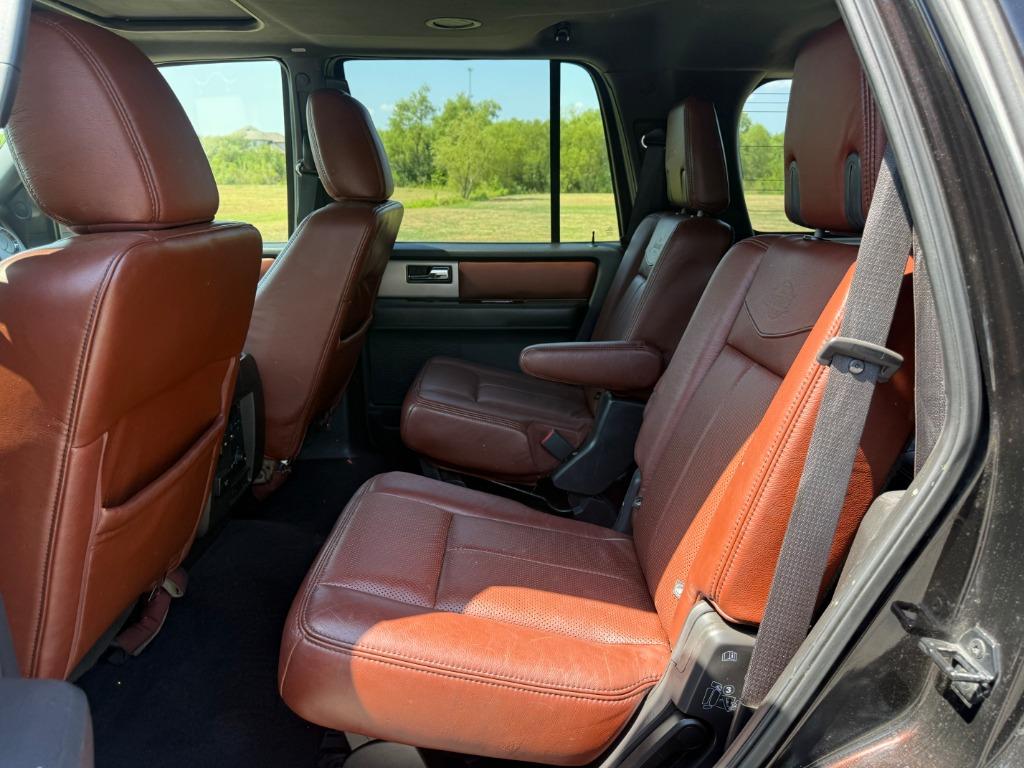 2013 Ford Expedition - $10,700