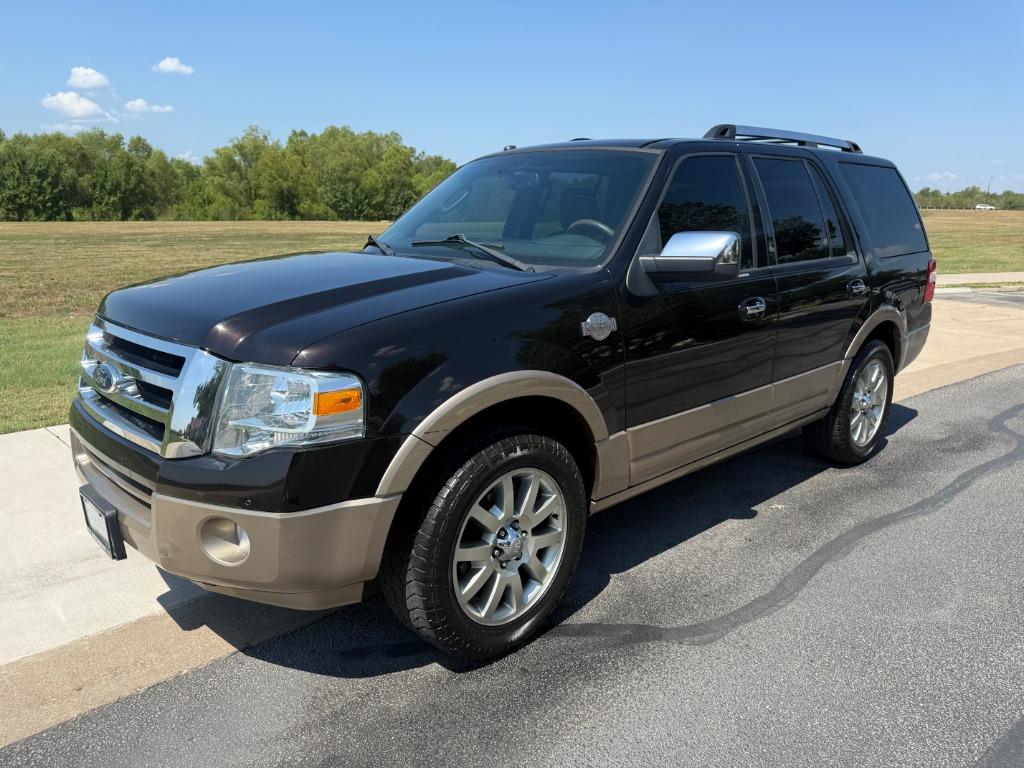 2013 Ford Expedition - $10,700