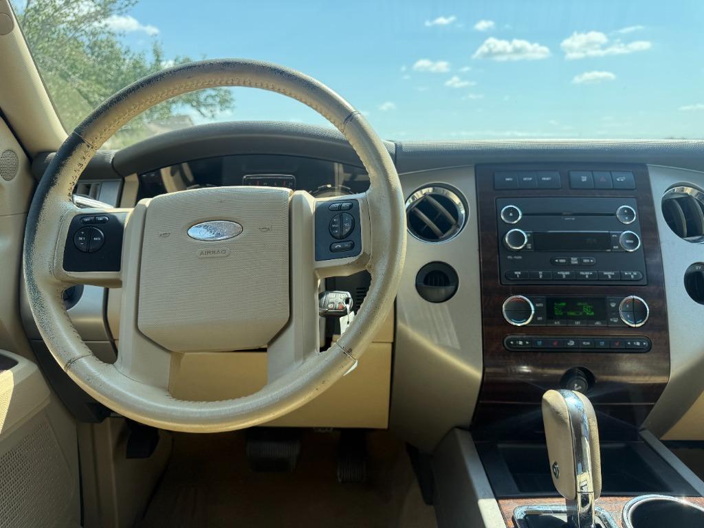 2013 Ford Expedition - $7,800