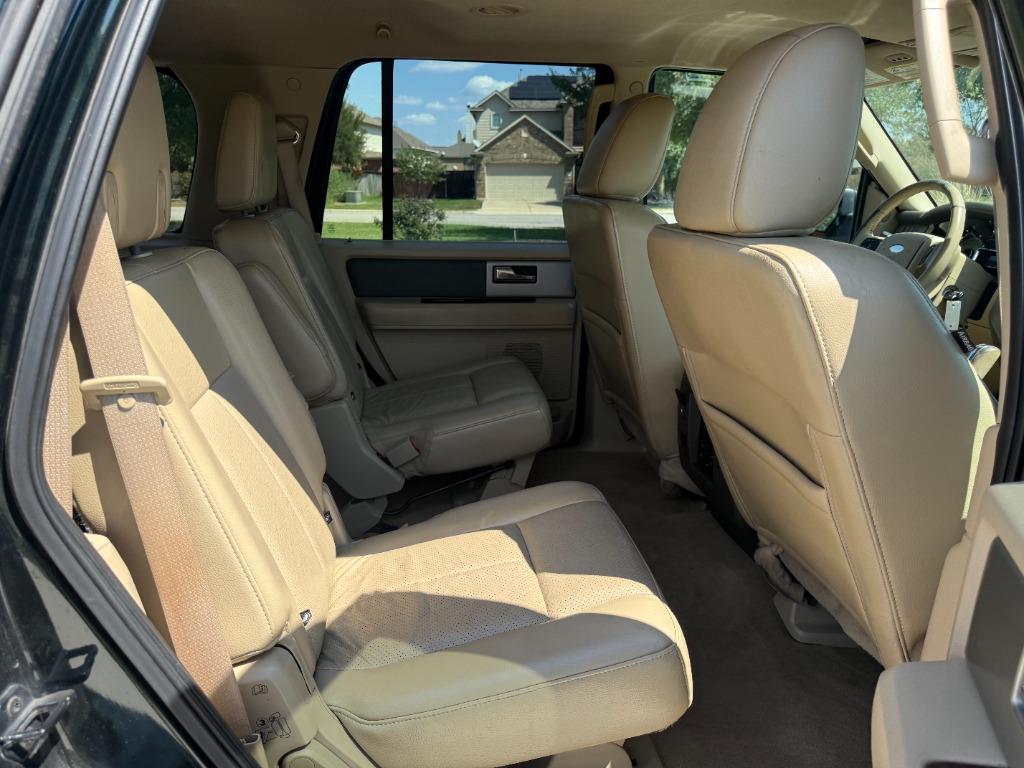 2013 Ford Expedition - $7,800