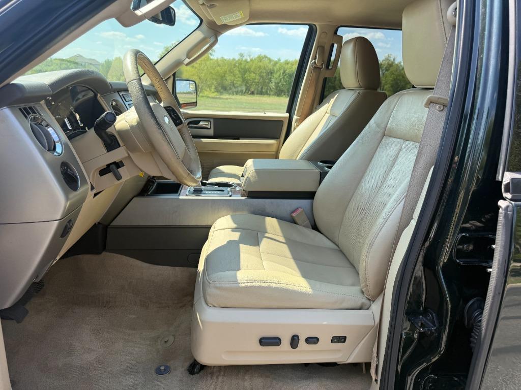 2013 Ford Expedition - $7,800