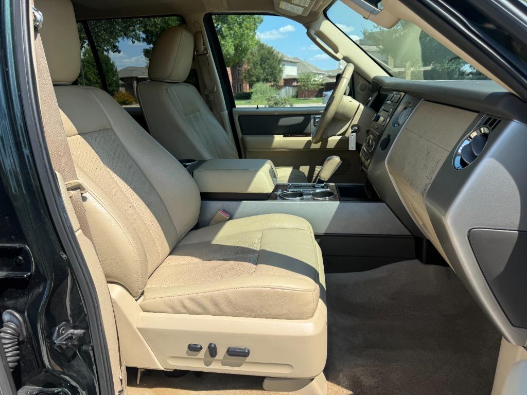 2013 Ford Expedition - $7,800