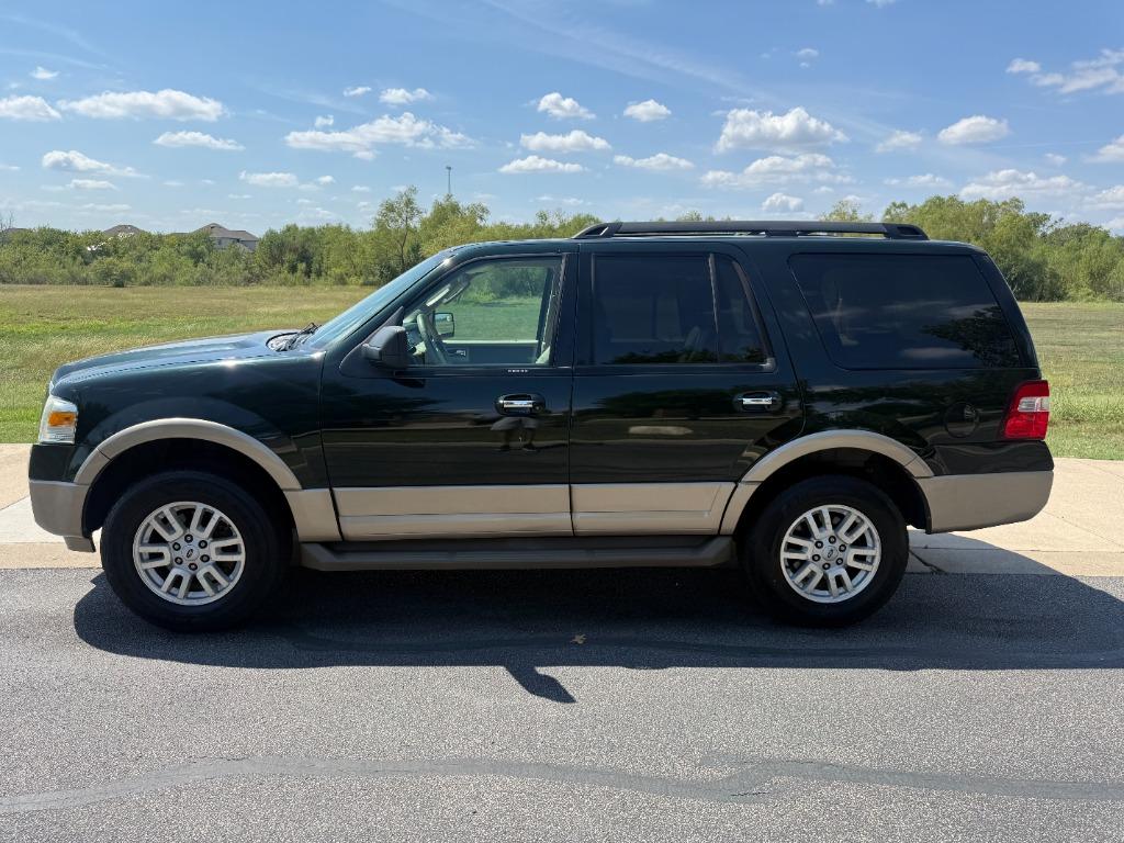 2013 Ford Expedition - $7,800