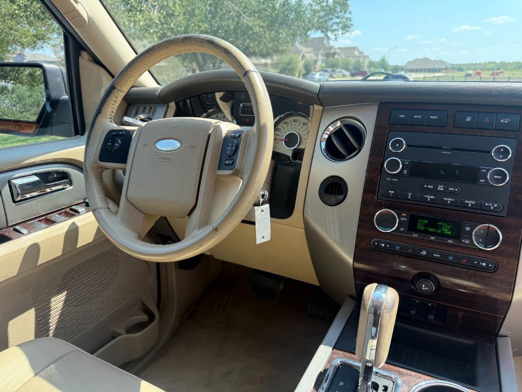 2013 Ford Expedition - $7,800