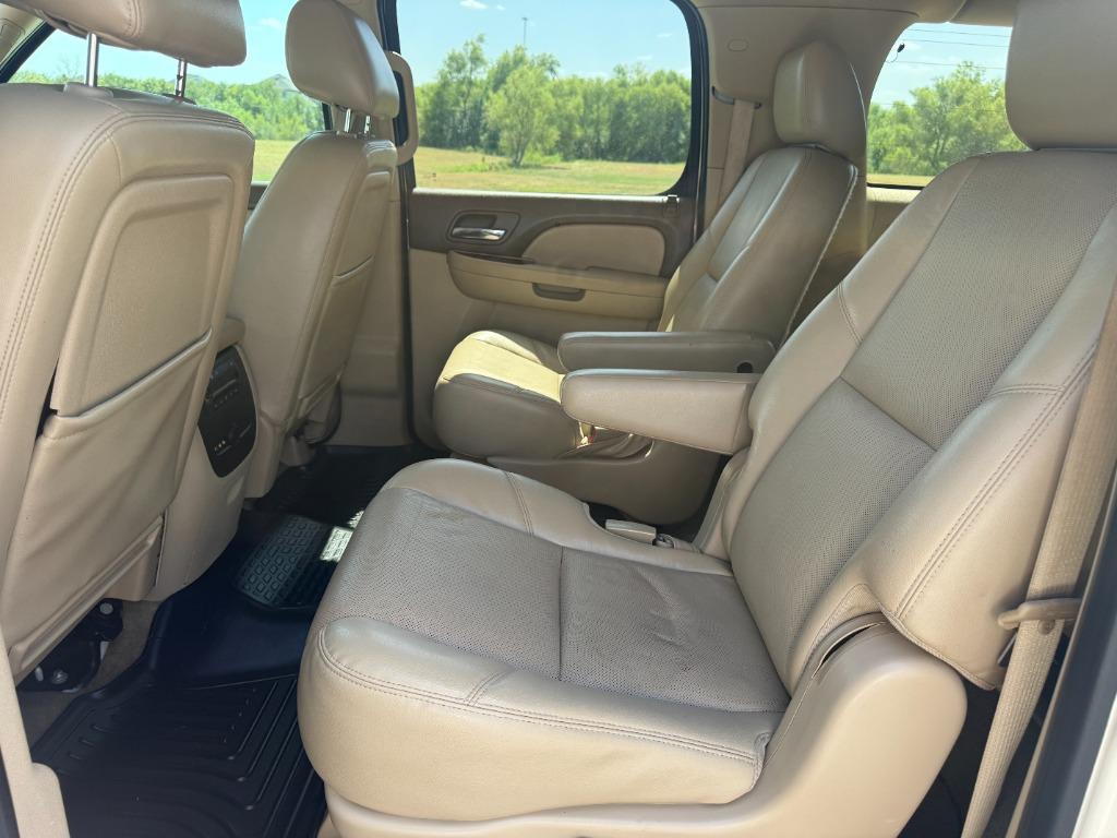 2013 Chevrolet Suburban - $8,800