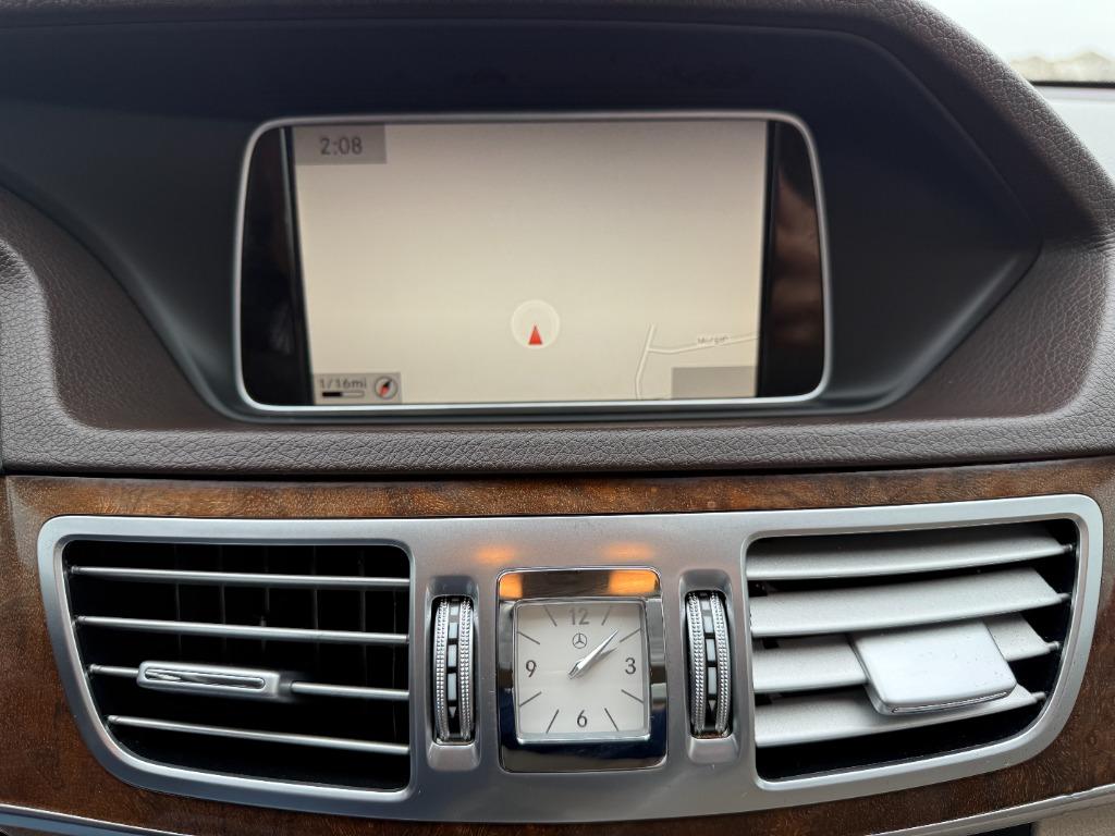 2014 Mercedes-Benz E-Class E350 Luxury photo