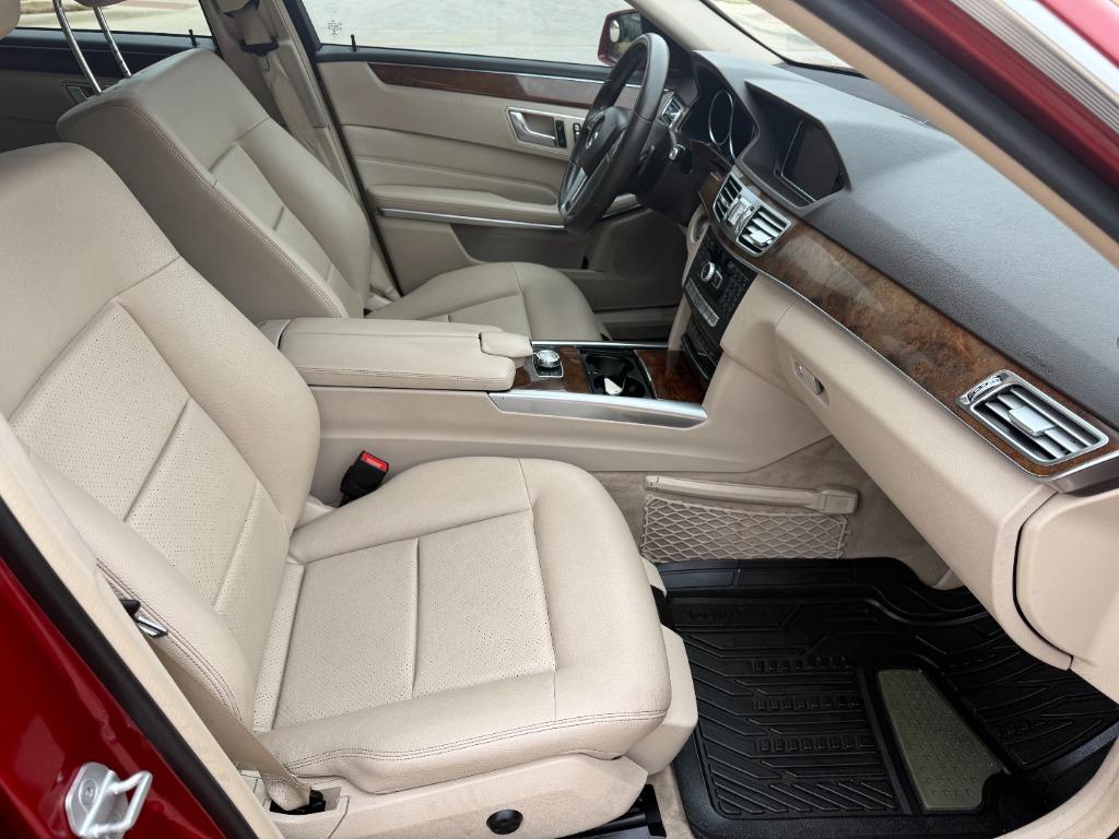 2014 Mercedes-Benz E-Class E350 Luxury photo