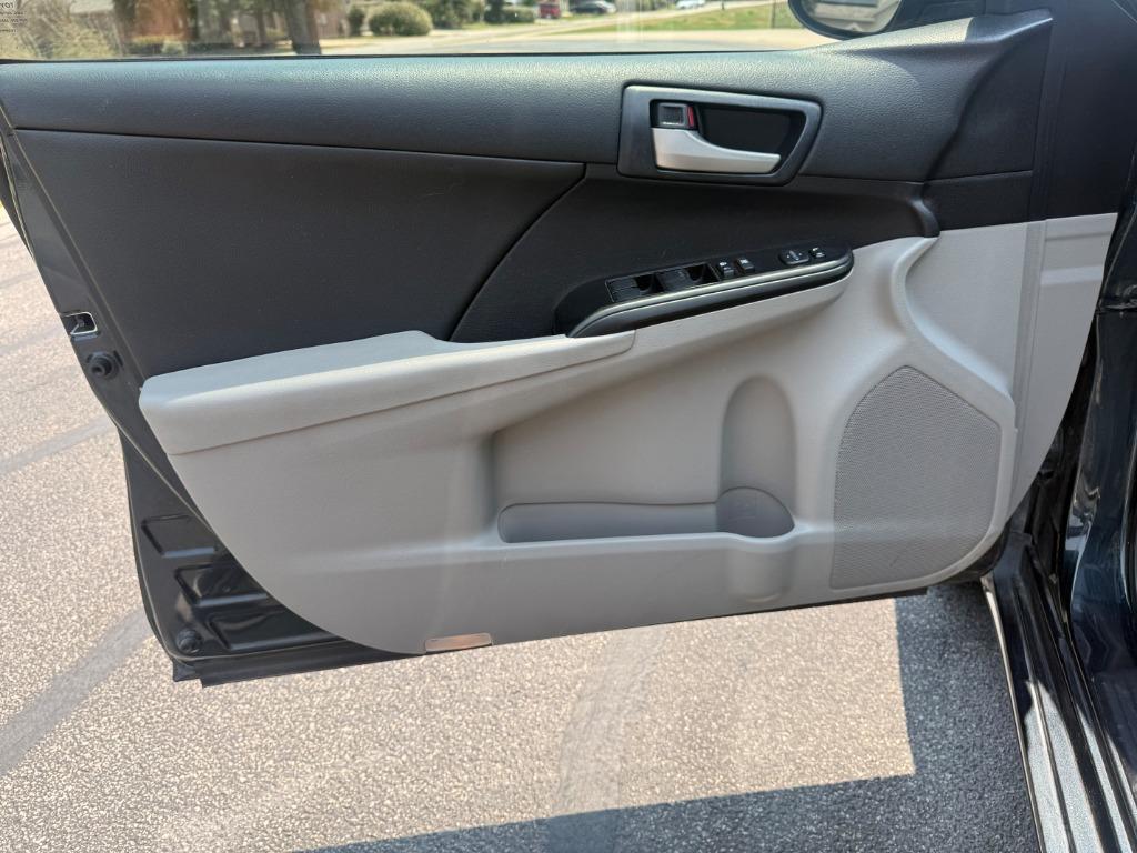 2014 Toyota Camry - $10,190