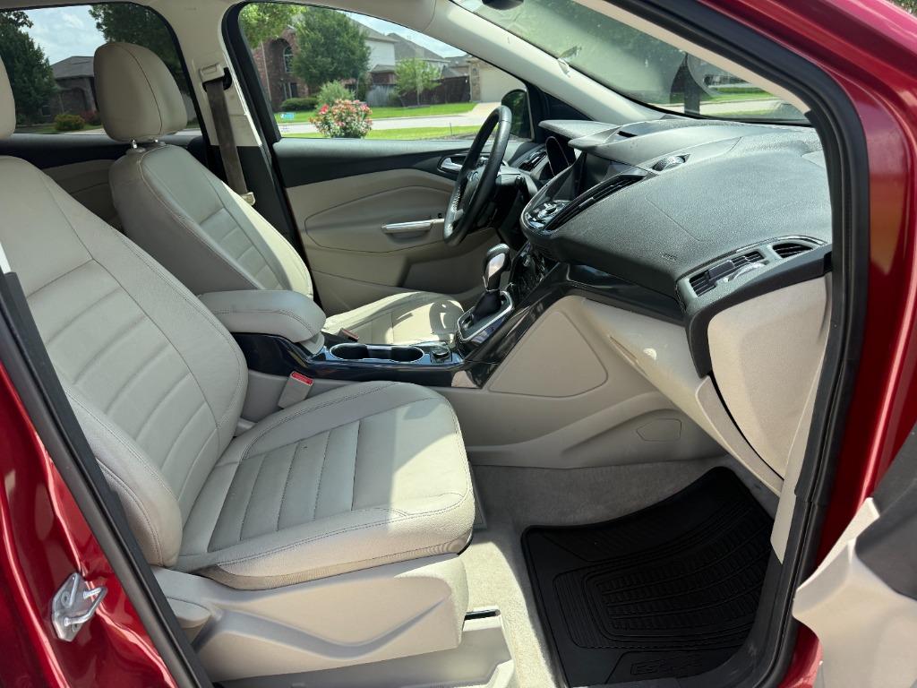 2014 Ford Escape - $8,300