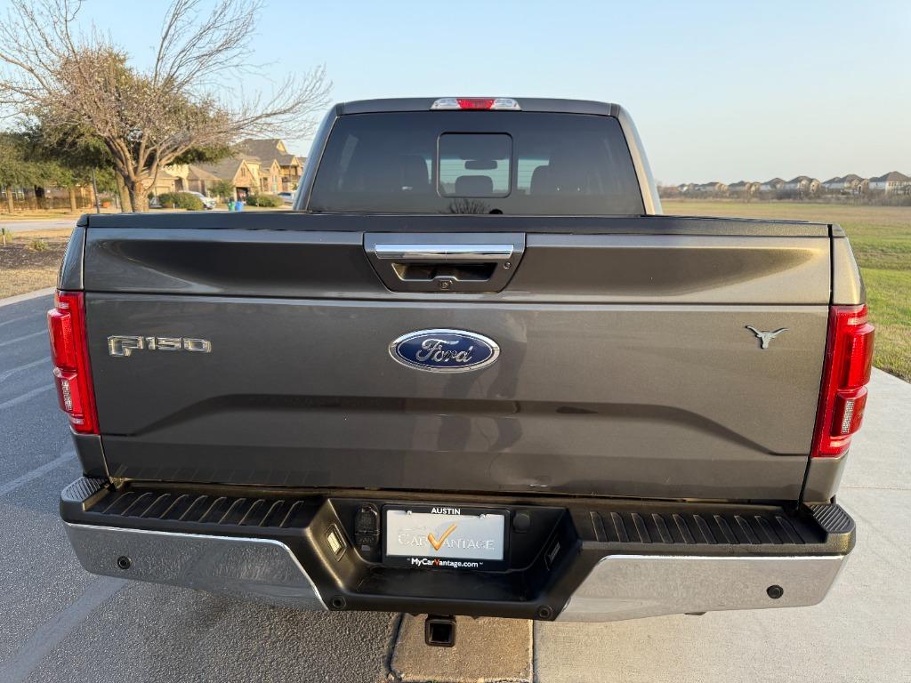 2015 Ford F150 Lariat photo