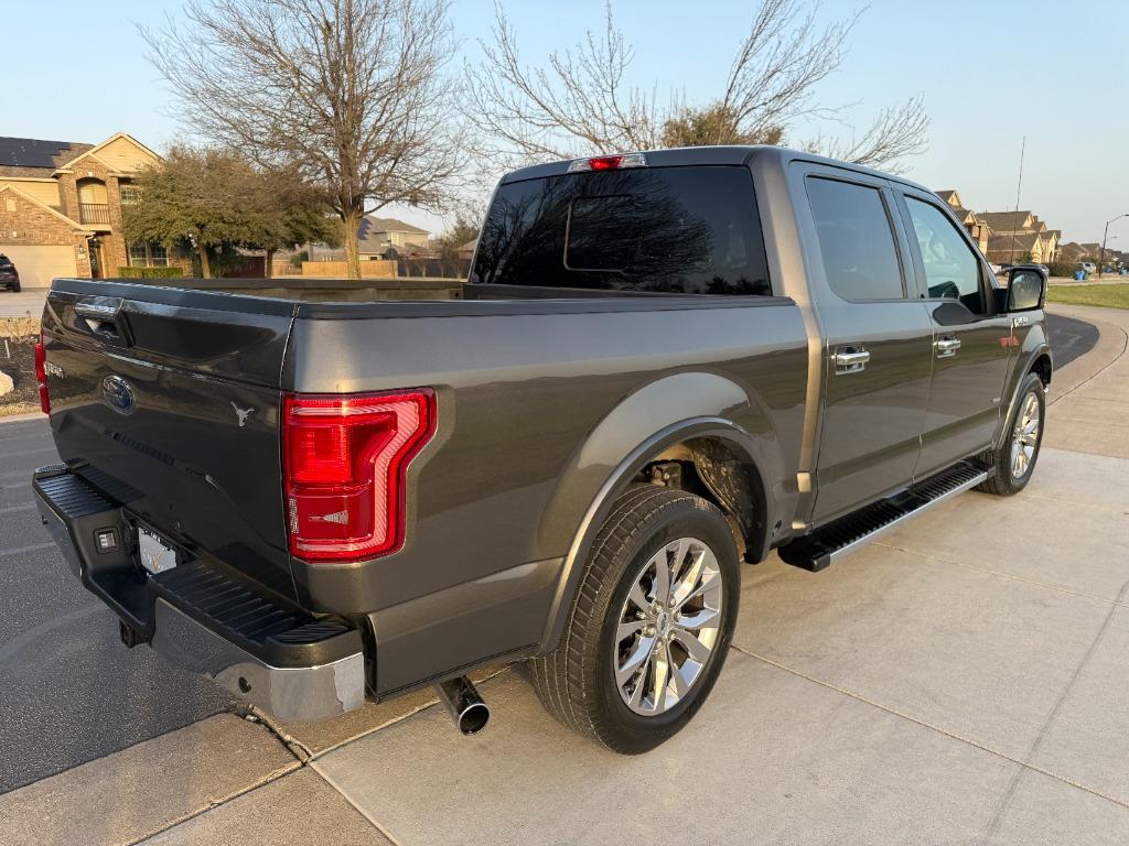 2015 Ford F150 Lariat photo