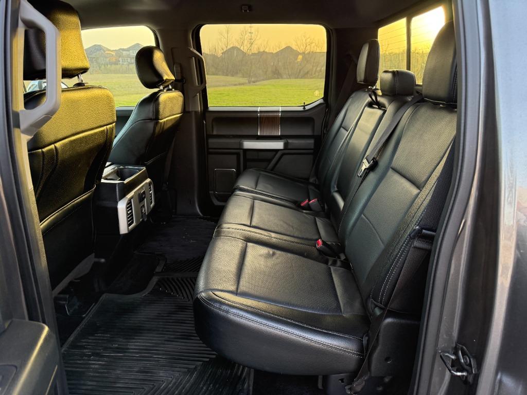 2015 Ford F150 Lariat photo