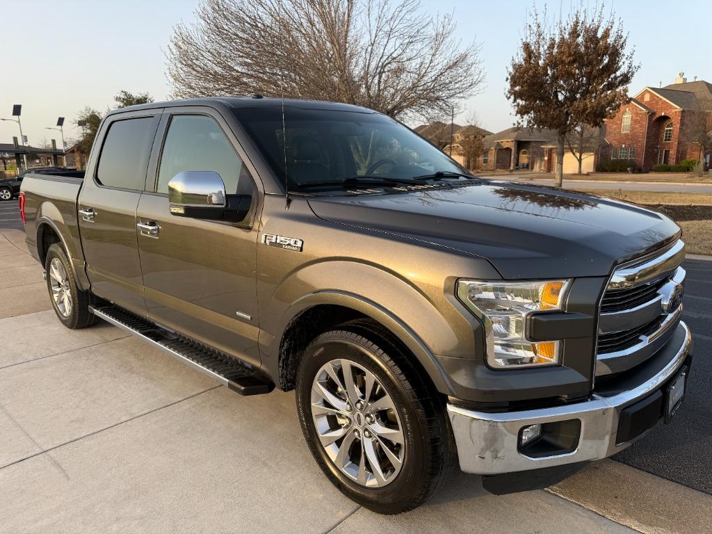 2015 Ford F150 Lariat photo