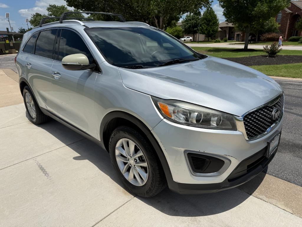 2016 Kia Sorento - $5,990