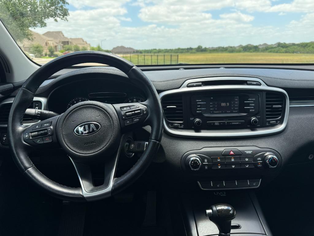 2016 Kia Sorento - $5,990