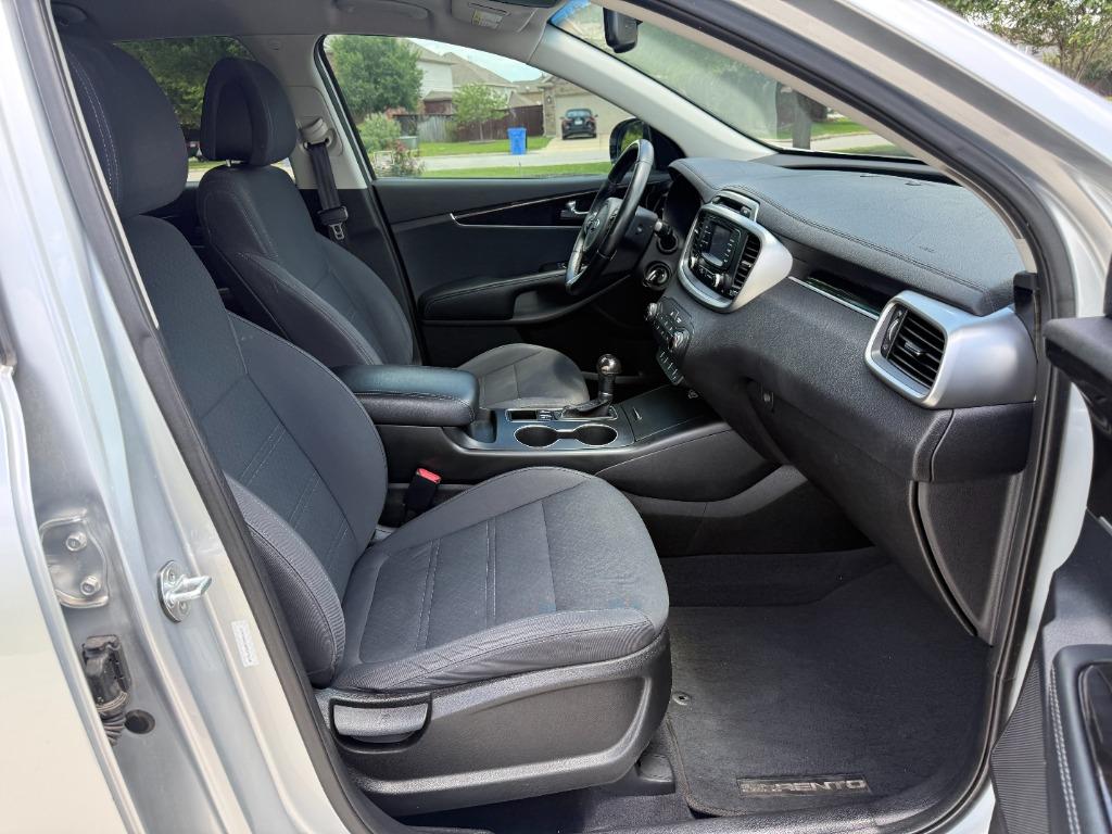 2016 Kia Sorento - $5,990