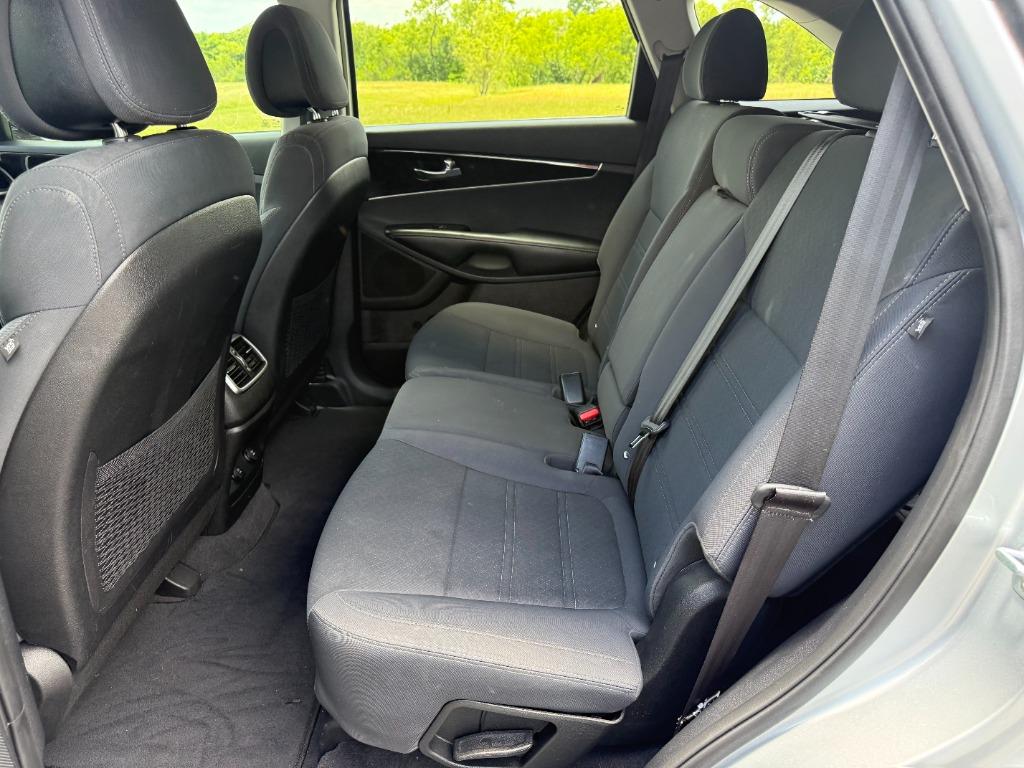 2016 Kia Sorento - $5,990