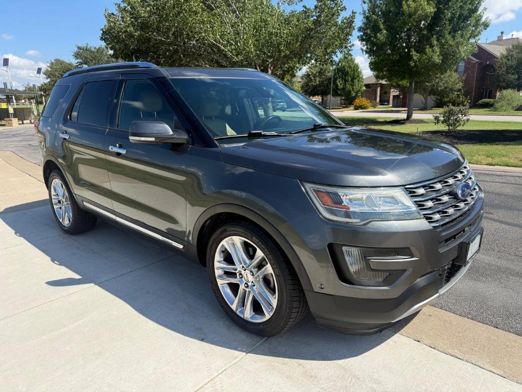 2016 Ford Explorer - $8,700