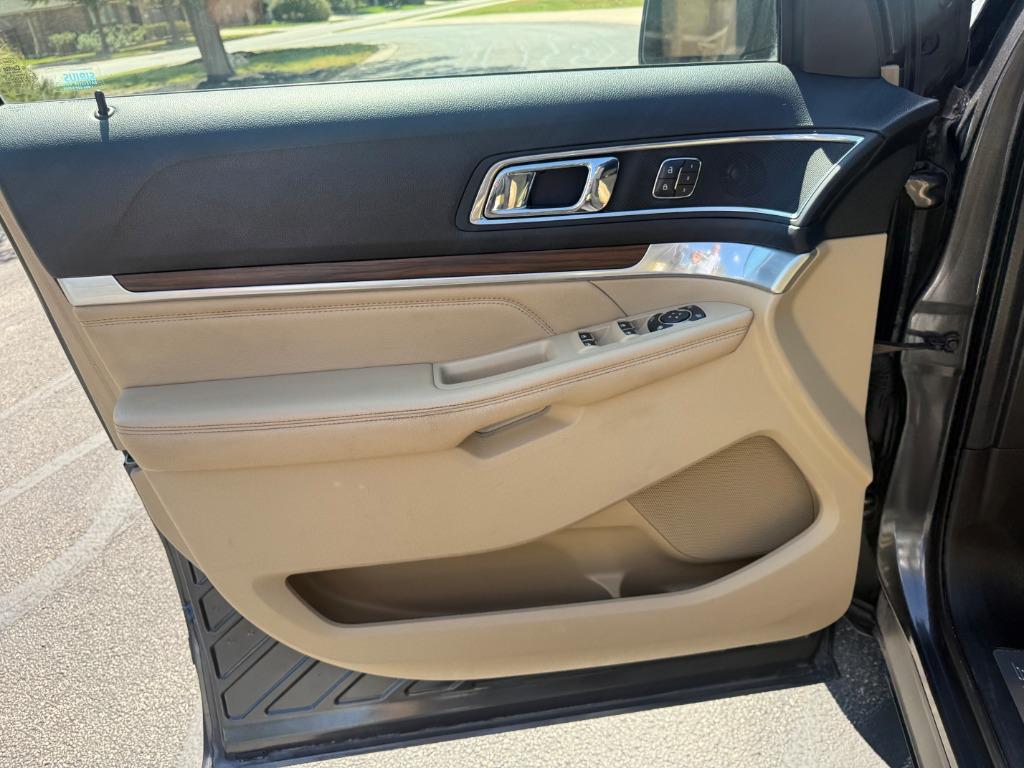 2016 Ford Explorer - $8,700