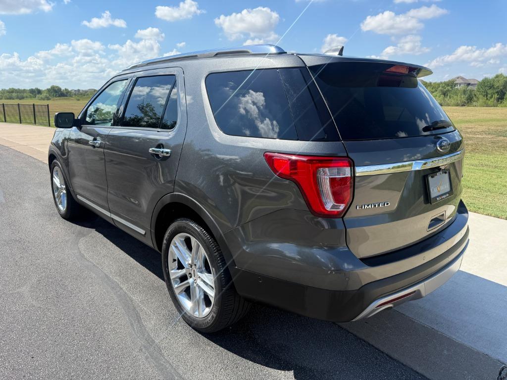 2016 Ford Explorer - $8,700