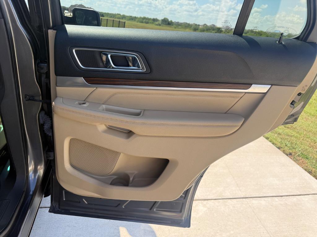 2016 Ford Explorer - $8,700